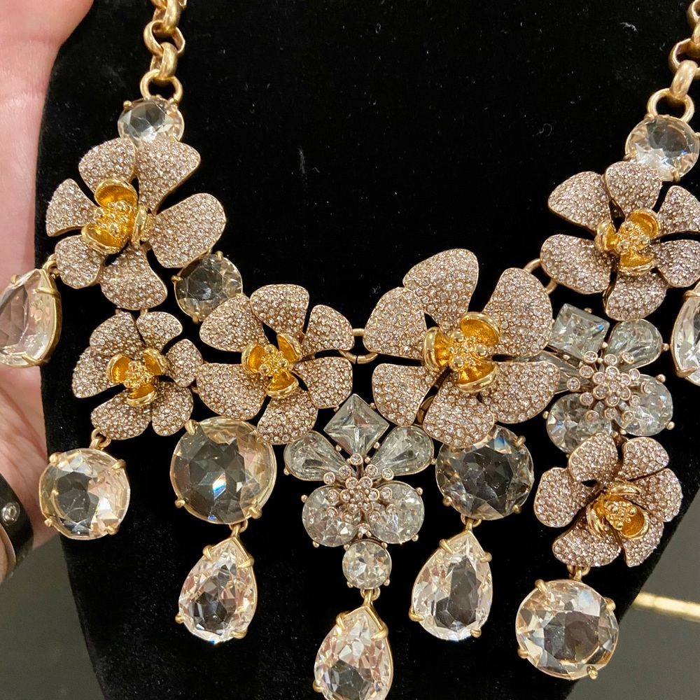 NWT preppy luxury J. Crew icicle flower pave crystal statement necklace - Picture 8 of 17